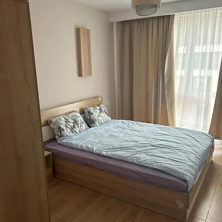 Апартаменты Cozy And Comfortable Panorama Park Entrance E Not K